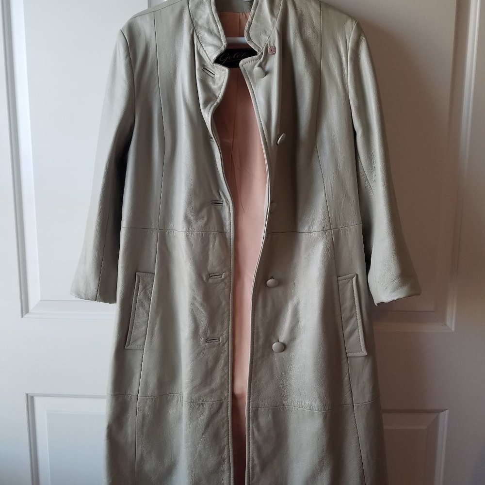 Vintage  Dove Gray Leather Coat . Small / medium.
